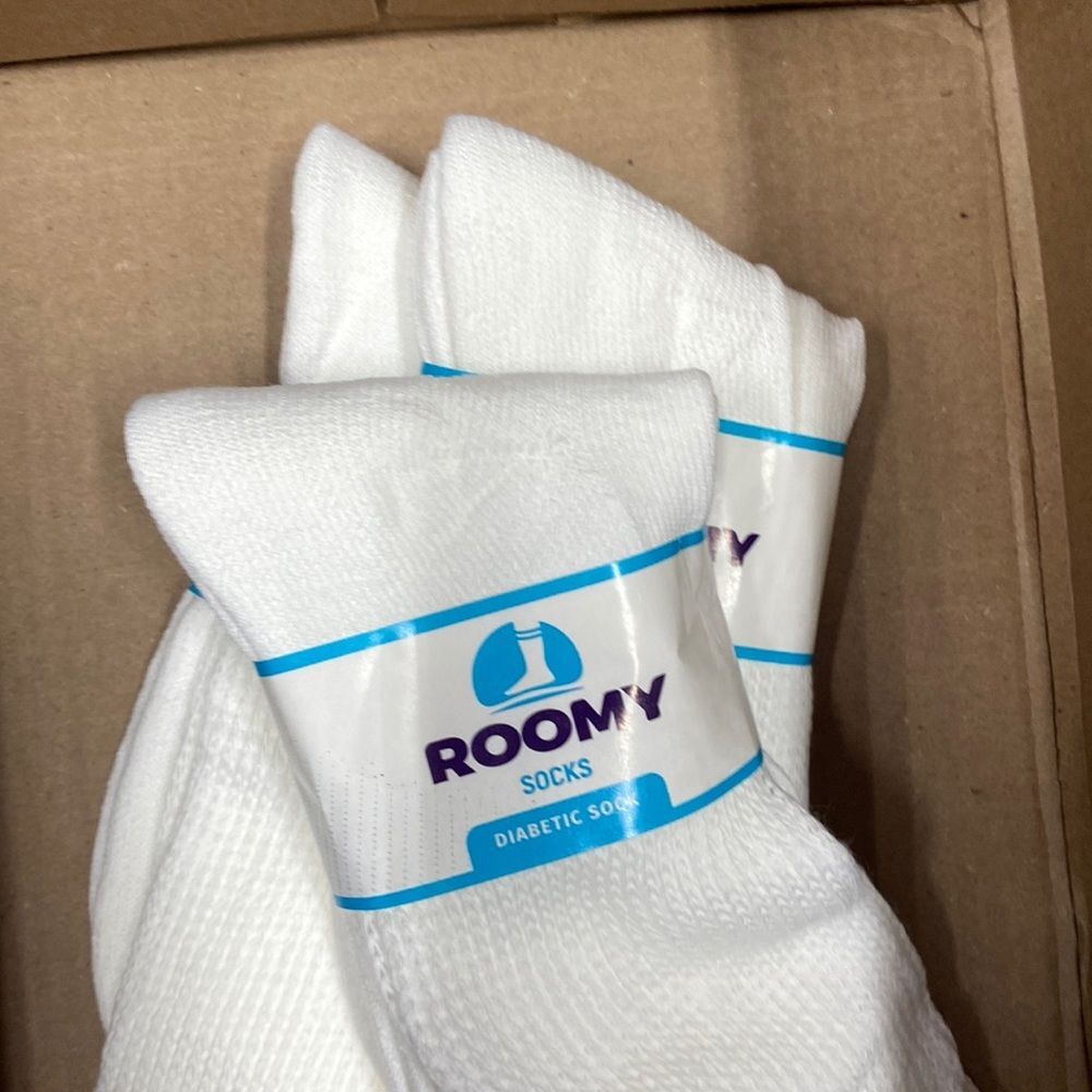 E936-76A) NWT 3 pr. Extra Roomy Diabetic Socks Men's Size XL (13-16)